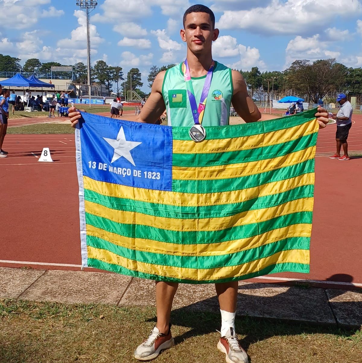 Benedito Vieira, o Jovem Talento do Atletismo Brasileiro: Medalha de Prata nos Jogos da Juventude 2023